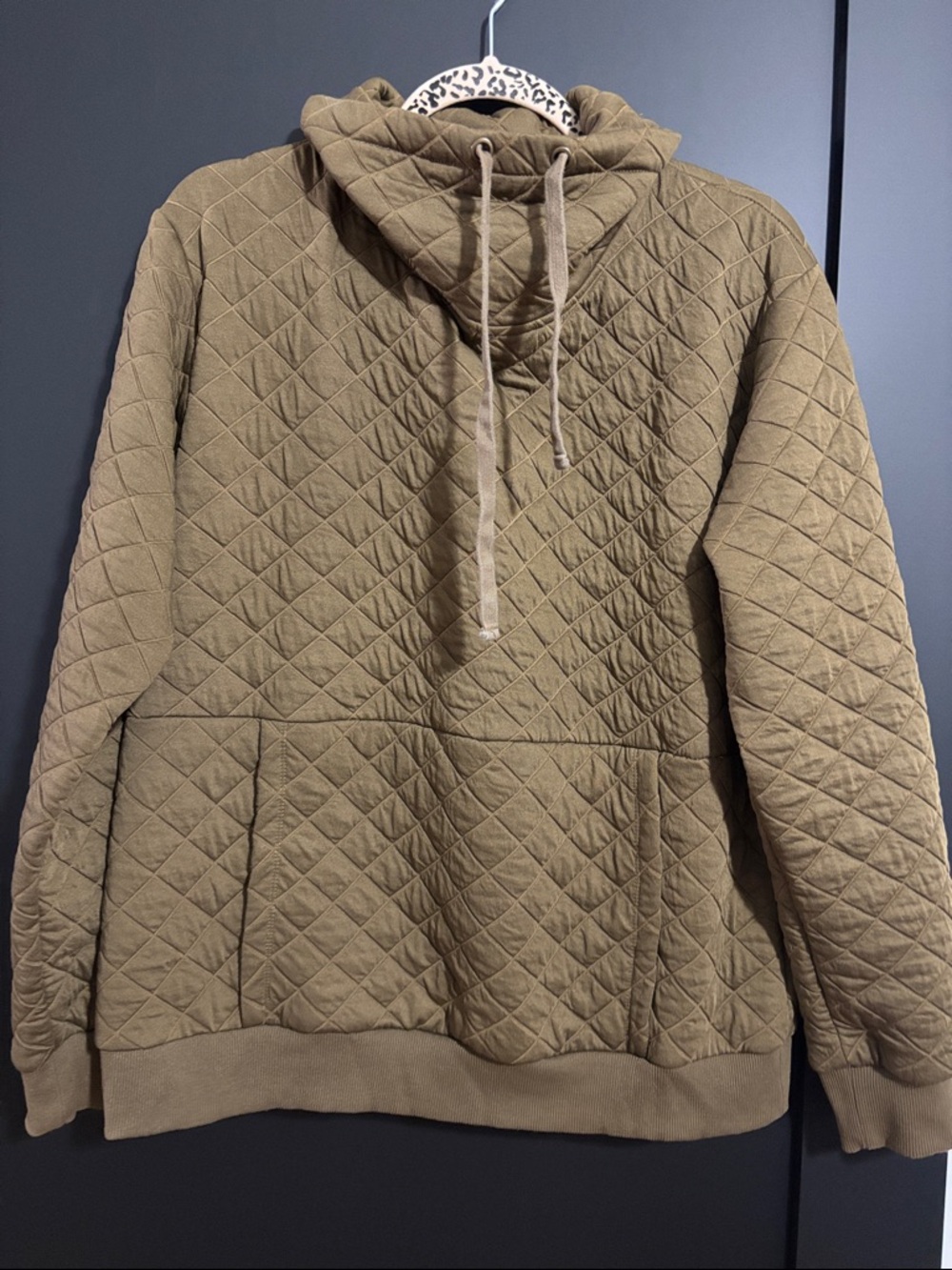 Doe & Rae Quilted Sweatshirt in Olive